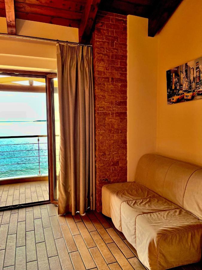 Entheon Rooms Marathopoli Exteriör bild